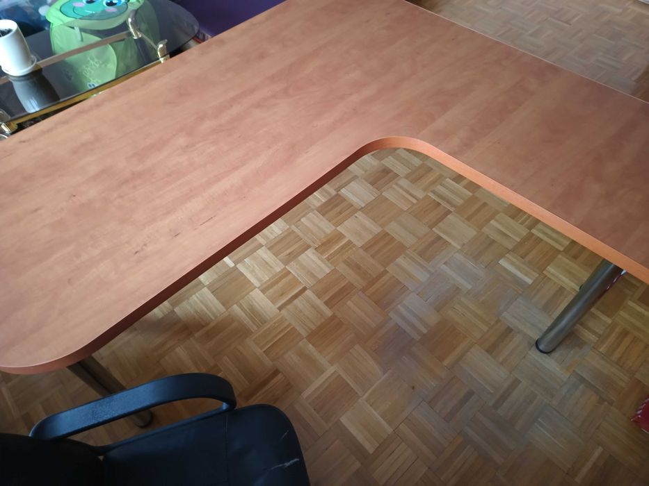 Biurko narożne w bardzo dobrym stanie