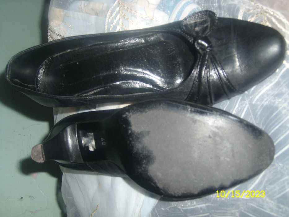 Damskie buty na słupku do pracy 39/40