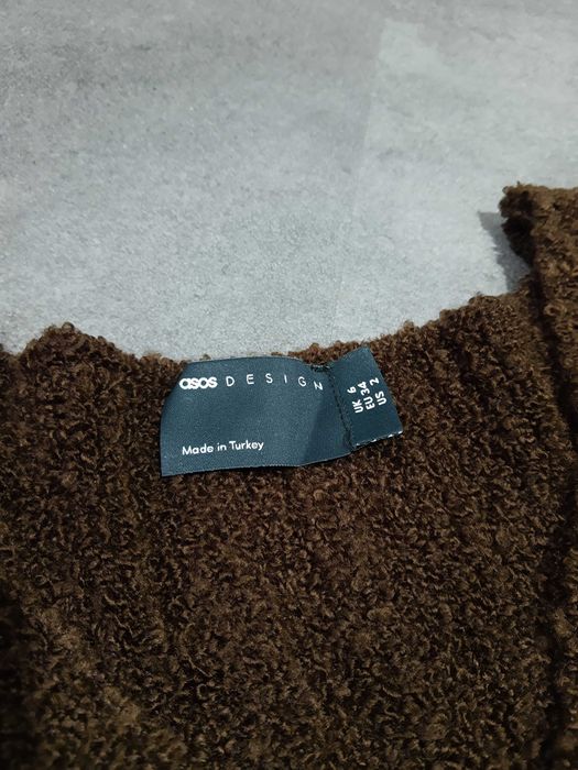 Brązowy sweter 34