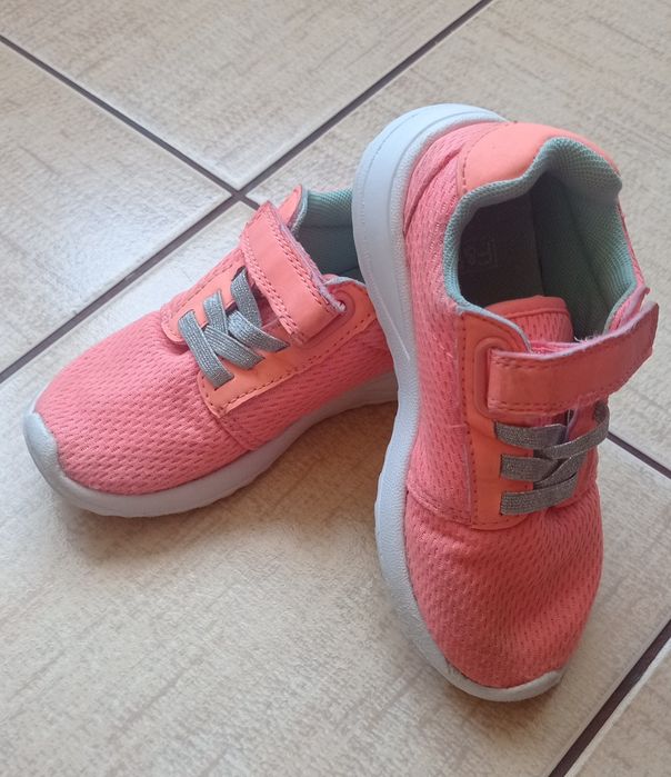 Lekkie buty sportowe F&F 26