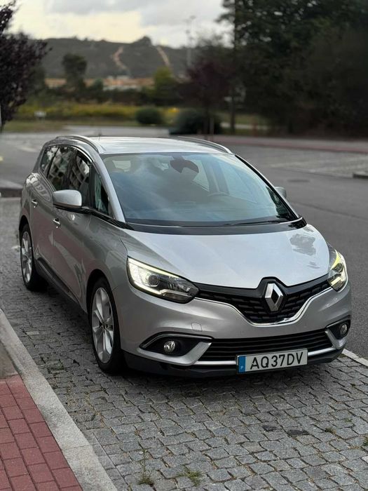 Renault Scenic 1.5dCi - 7 Lugares foto 5