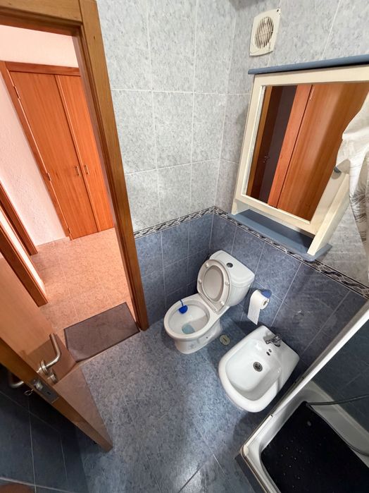 Quarto para arrendar em monte Abraão 430€