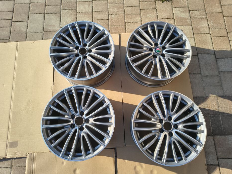 Felgi Alfa Romeo Giulia NR. OEM 156119156 2szt. 18x8j 2szt. 18x9j