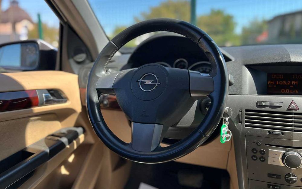 Opel Astra   2004