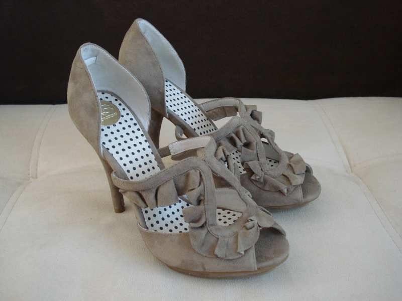 Sandały I'S LONDON roz.37 -- NOWE --