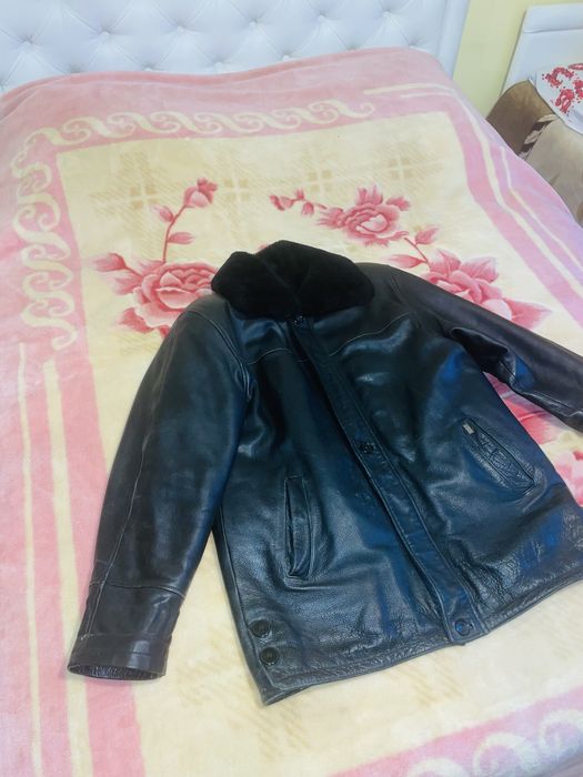 Куртка шкіряна