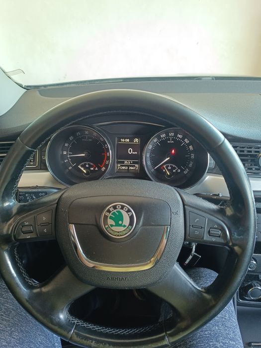 Skoda superb 1.6 tdi greenline 2011