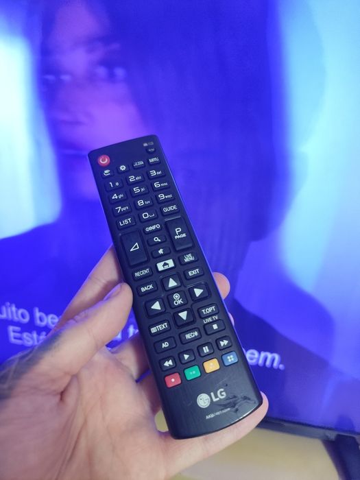 Smart TV LG 43" 4K UHD HDR – Excelente Estado – Netflix/YouTube