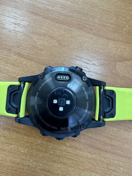 Годинник Garmin Fenix 5 Sapphire Crystal