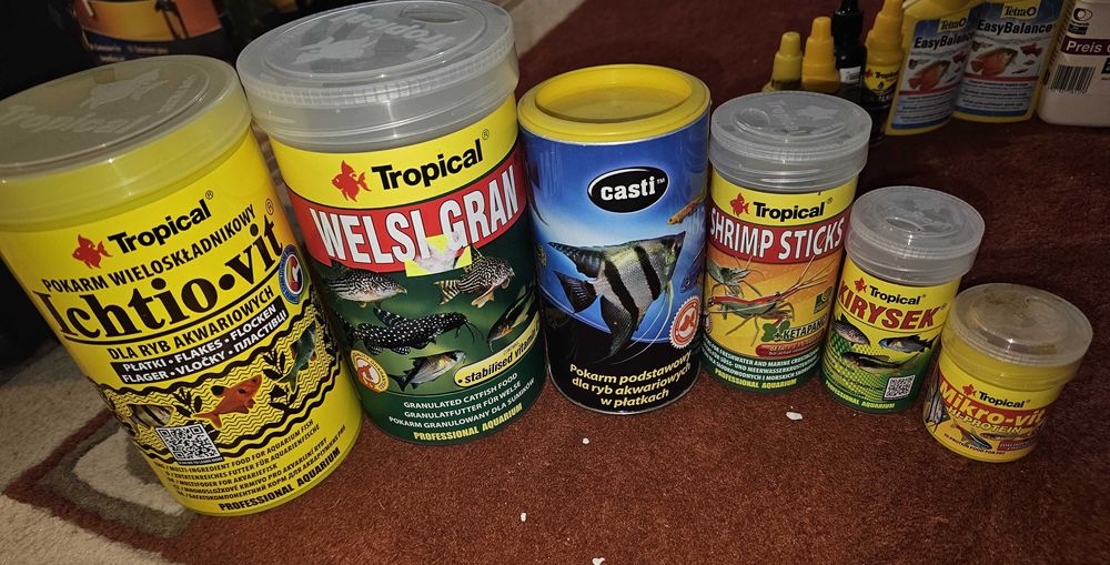 Ozdoby, filtry, oświetlenie, pokarm, chemia - zestaw akwariowy