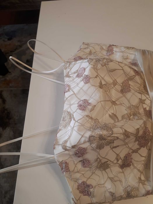 suknia ślubna  rozmiar 38 kolor ecru