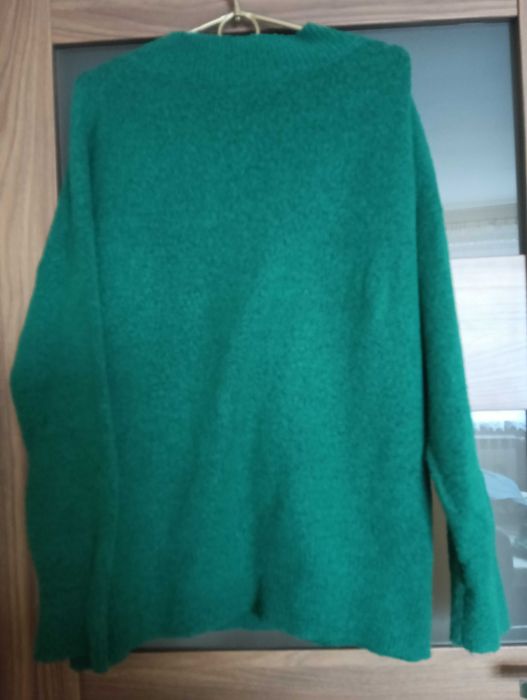 Sweter damski w serek