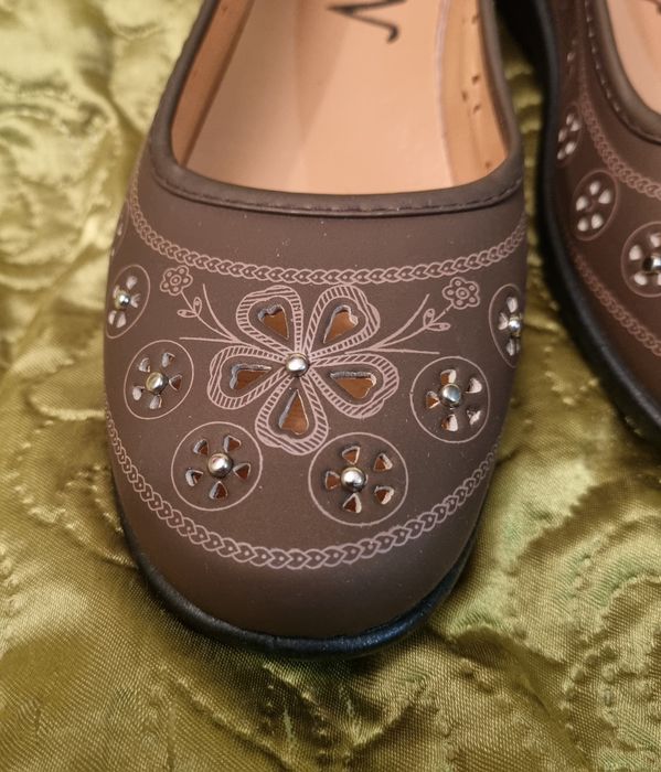 Buty r. na metce 41 są 39 półbuty  czółenka balerinki półbuty czółenka