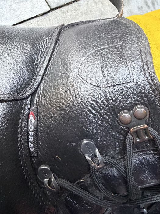 Buty profesjonalne dla pilarzy