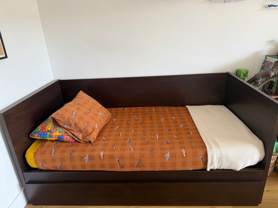 Cama com gavetão