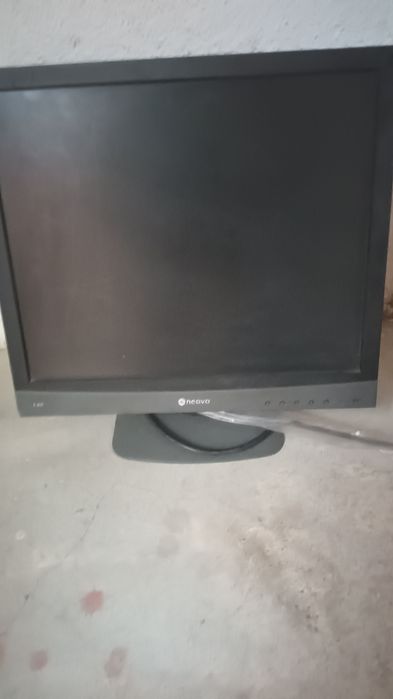 Monitor neovo em bom estado