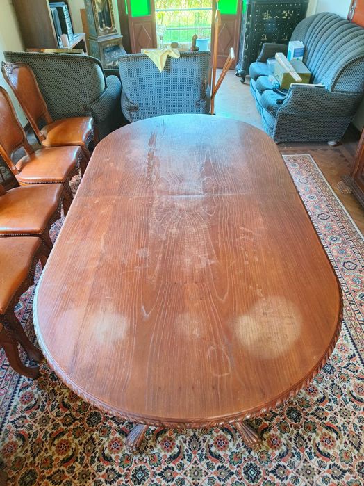 Magnífico Conjunto de Jantar Clássico – Mesa Extensível + 6 Cadeiras em Pele