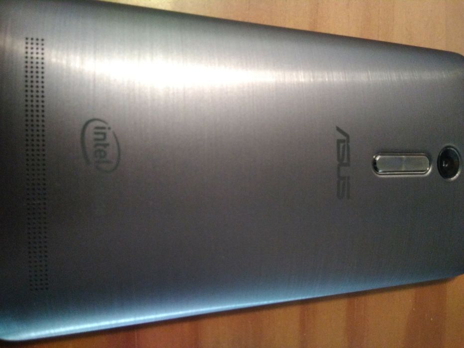 ASUS Zenfone 2 - 4Gb RAM Para peças