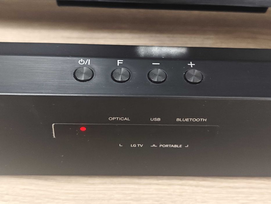 Soundbar LG SJ3 - 2.1, 300W, em bom estado