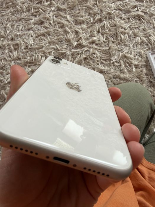 iPhone 11 64GB