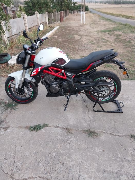 Продам мотоцикл BENELLI TNT302S