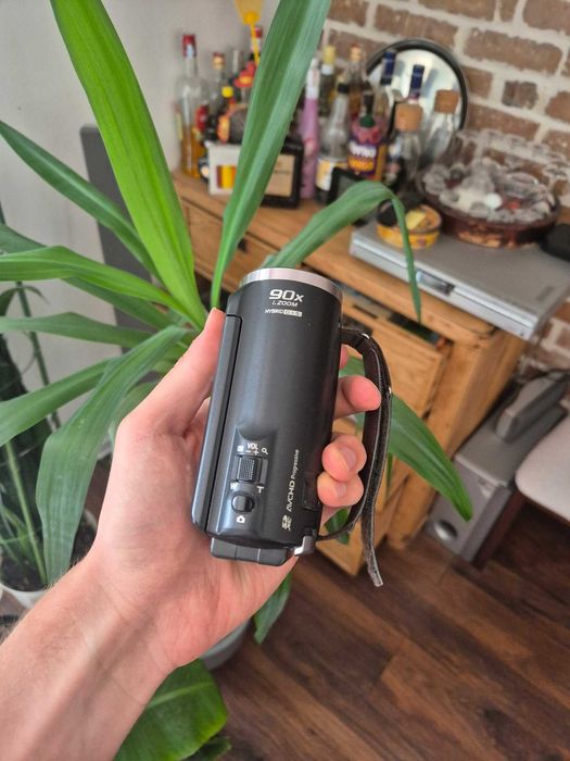 Panasonic HC-V260 | ładowarka | bardzo dobry stan | w pełni sprawna