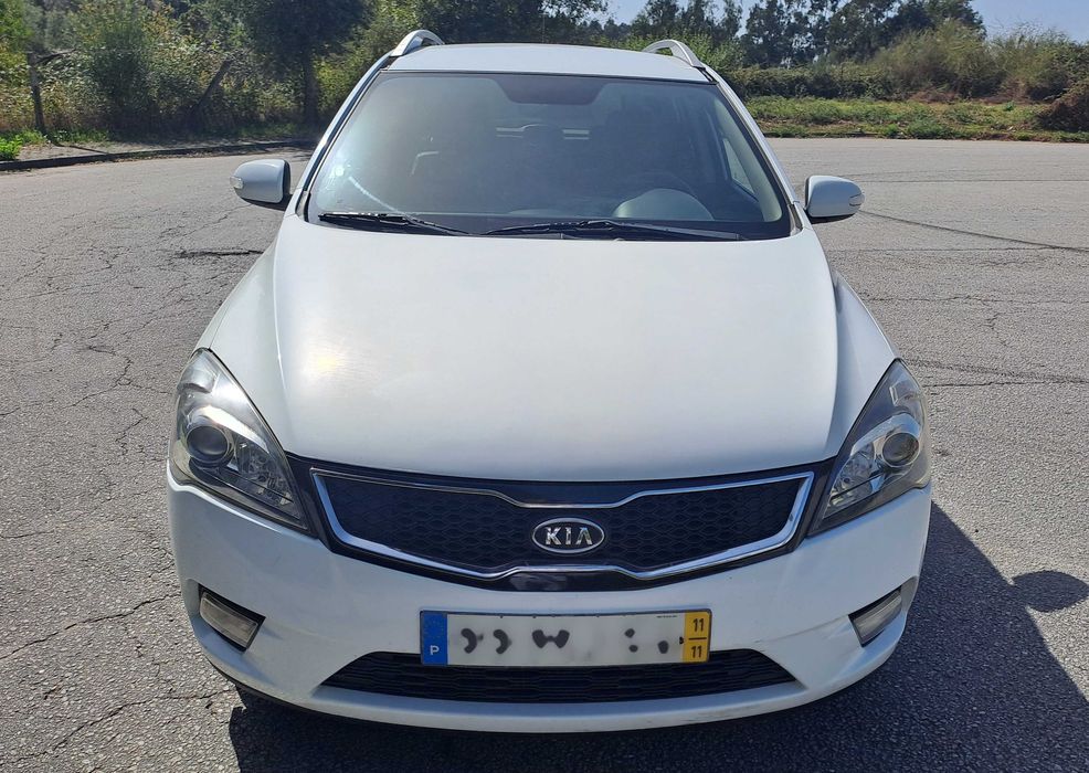 KIA CEED SW - 2011 foto 2