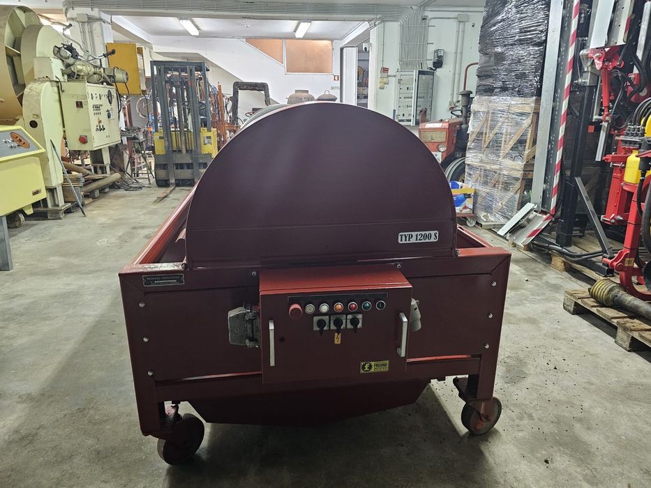 Prensa de vinho trifasica