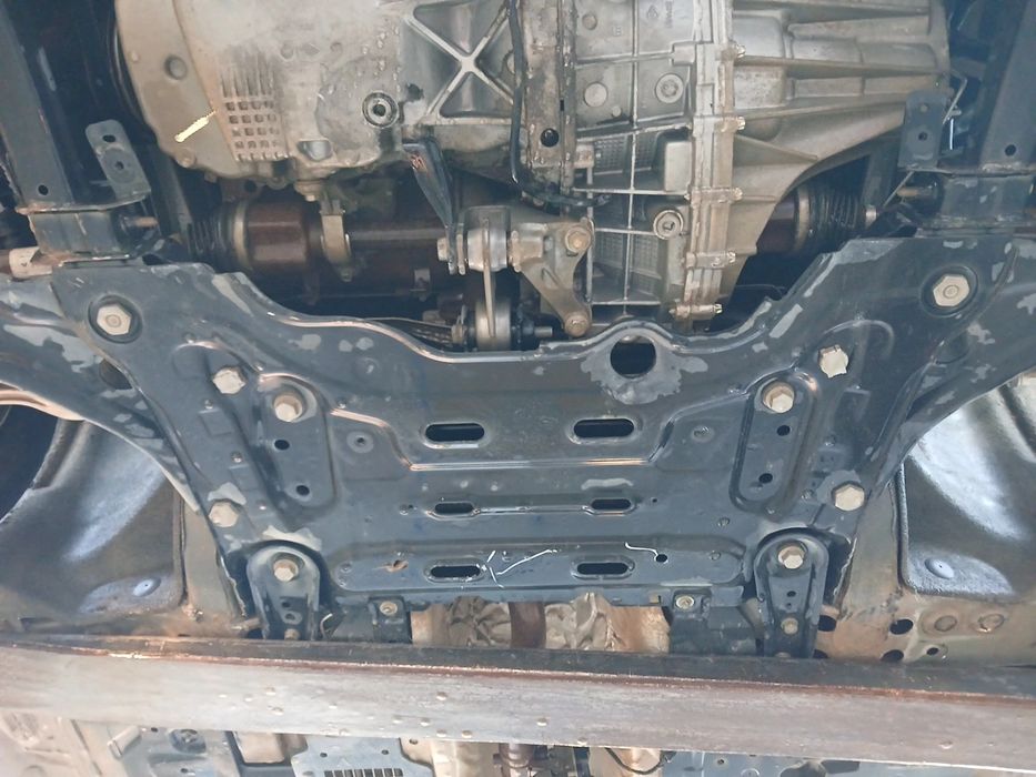 Charriot frente RENAULT Megane IV (B9A/M_)