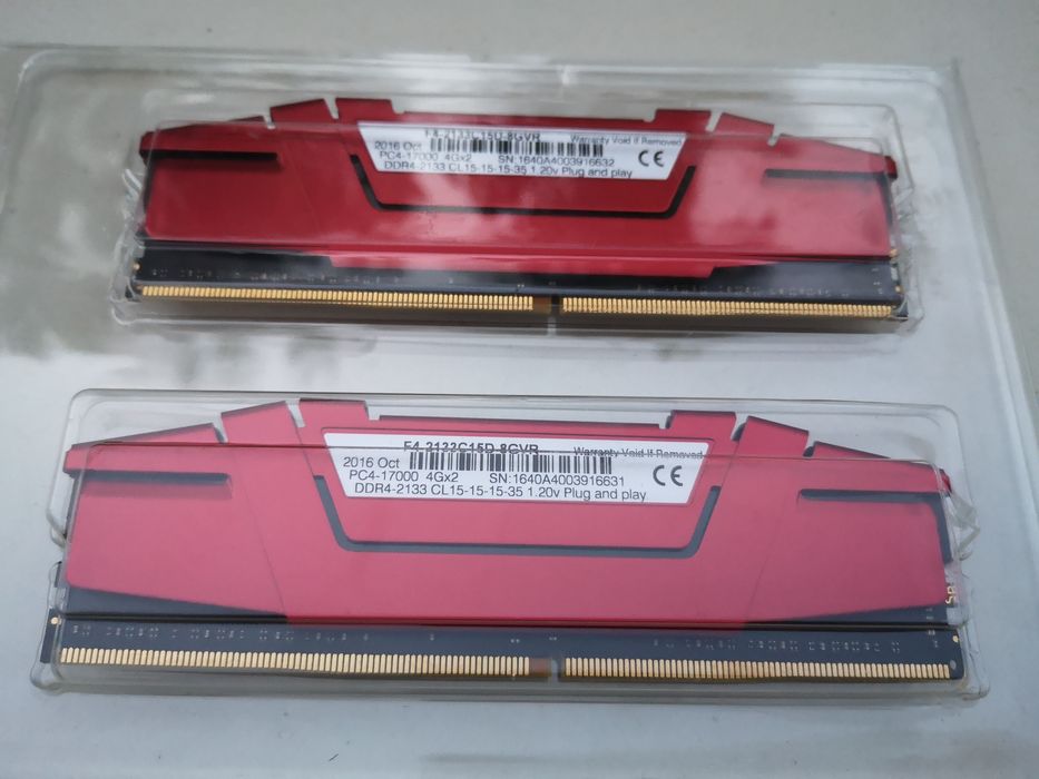 .Memória Ram (4G x 2) total 8 G ddr4 2133 CL15 1.2V