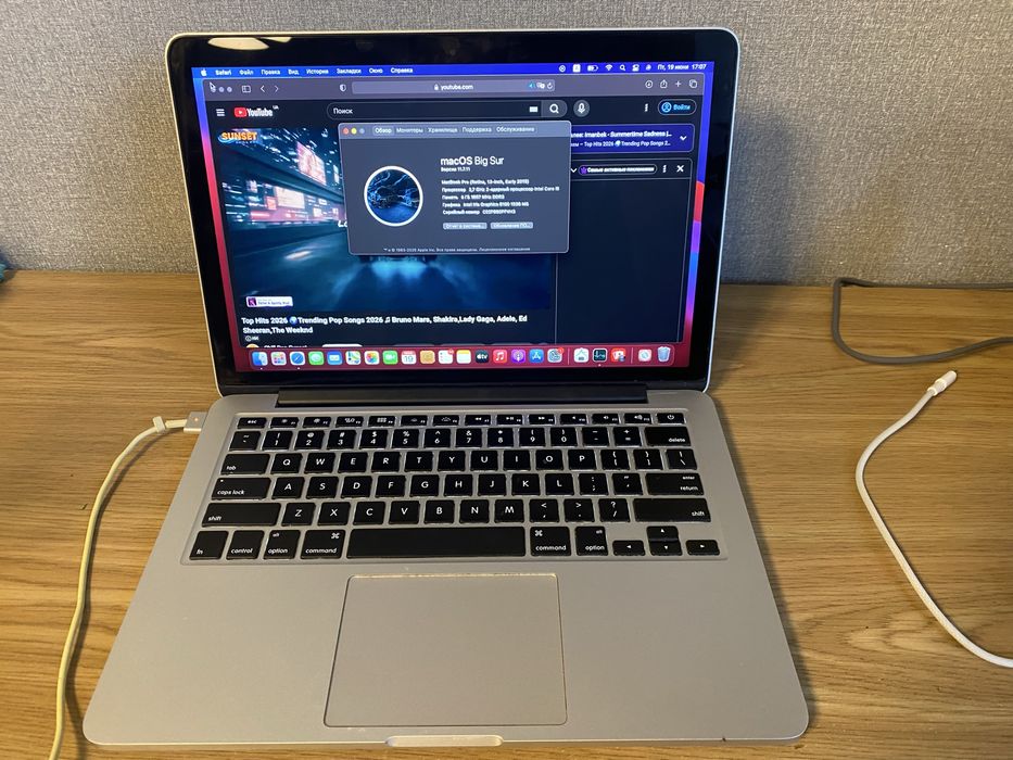 Macbook pro 2018 16/512  гарний стан+ чохол накладка