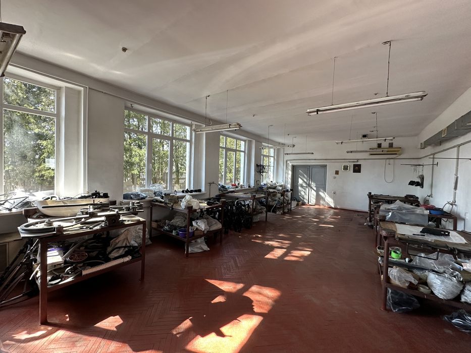 Здається в оренду виробниче приміщення.