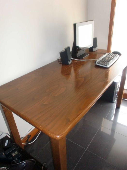 Secretária/mesa em madeira maciça