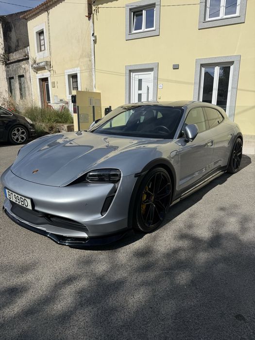 Porsche taycan 4 Cross Turismo