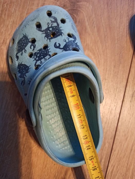 Klapki piankowe crocsy 24