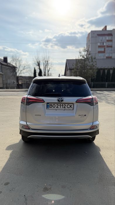 Продам Toyota RAV-4