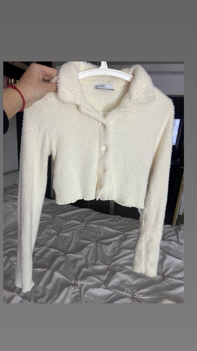 Білий светр Bershka S-M
