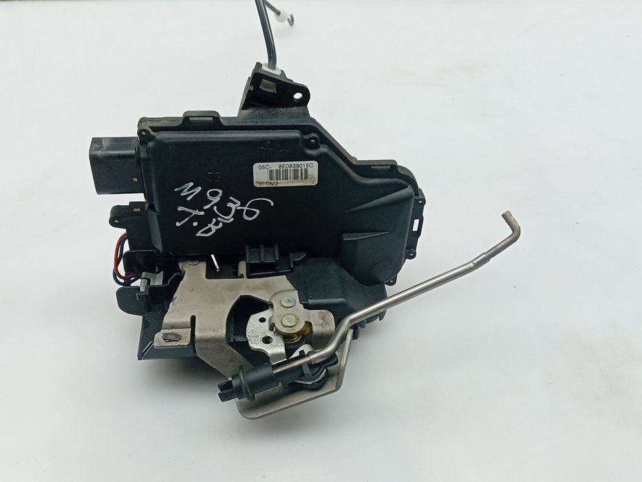 Fechadura / fecho porta trás esquerdo AUDI A4 (8E2, B6)