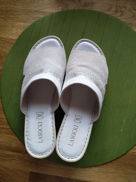 Nowe klapki Lasocki rozm. 39