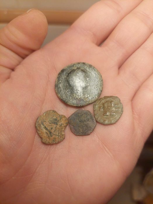 moedas diversas mediavais e antigas