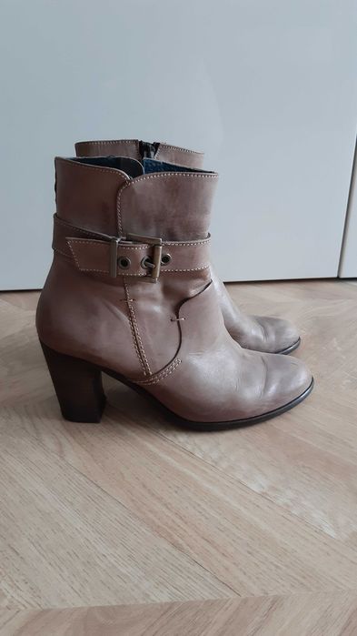 Botas com salto 8cm/senhora