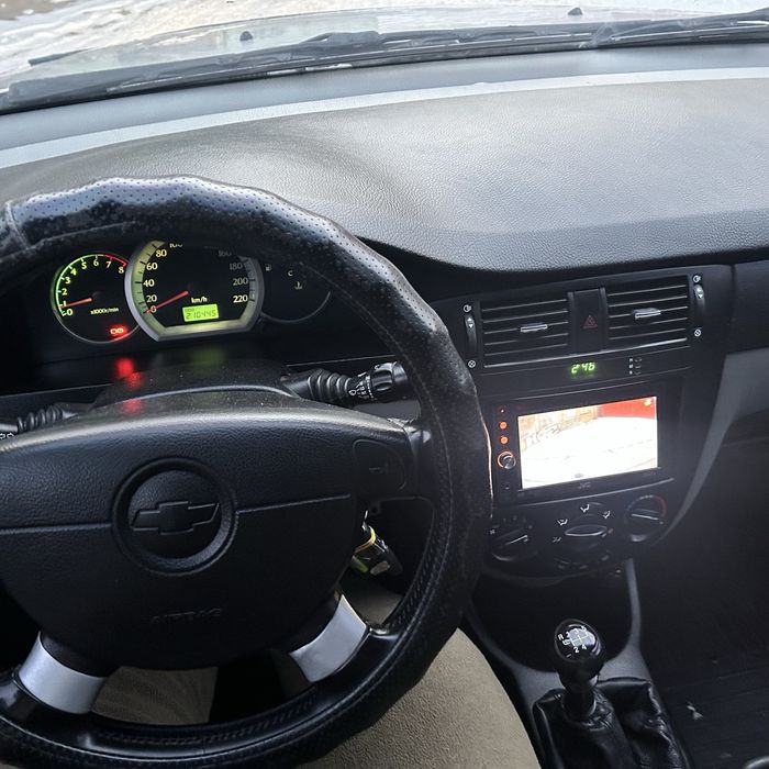 Продам шевроле Лачеті