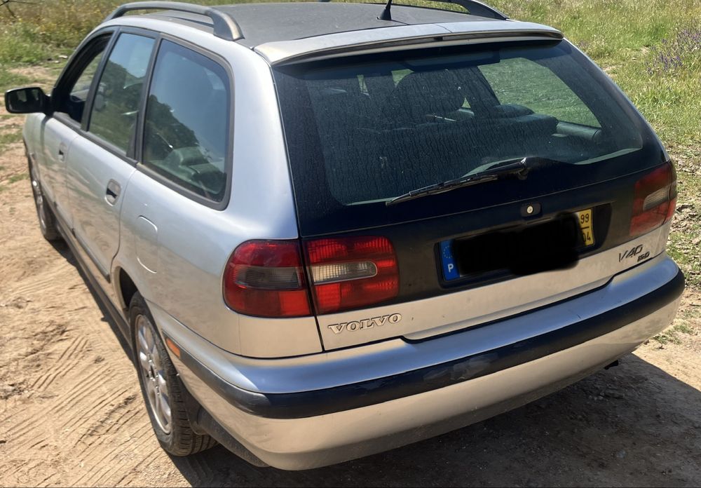 Vendo ou troco por carrinha de caixa fechada