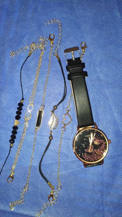 Conjunto relógio e pulseiras para senhora