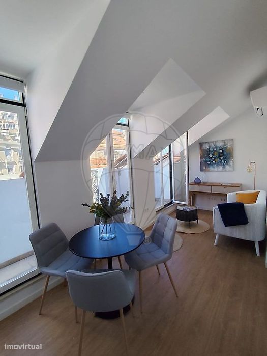 Apartamento T2 para venda — São Vicente, Lisboa