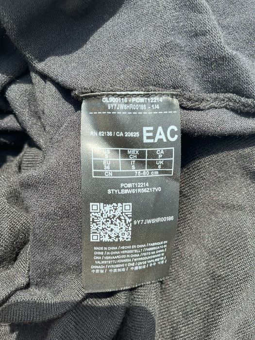 Красивая кофта Guees s