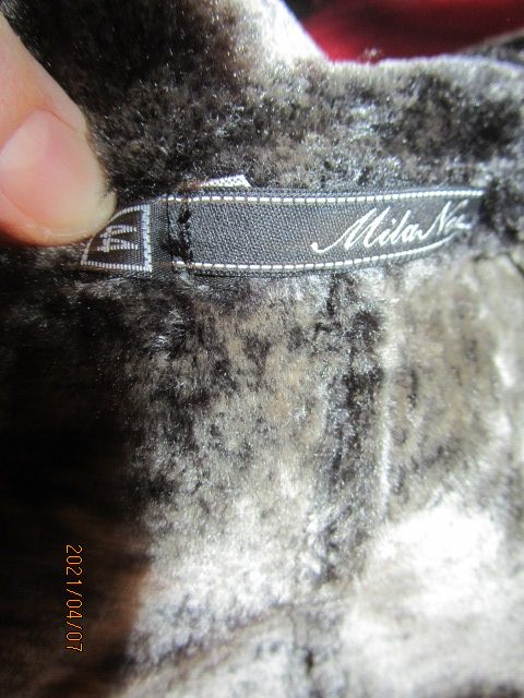 НОВАЯ Шикарная, легкая и теплая натуральная дубленка