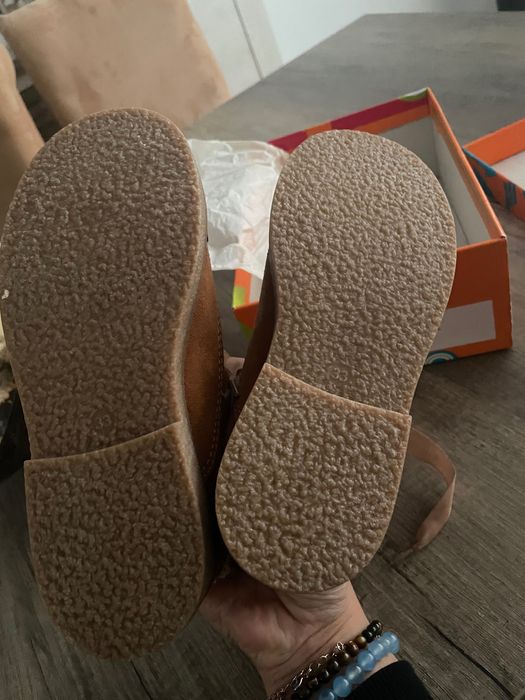 Sapato de criança novo n33