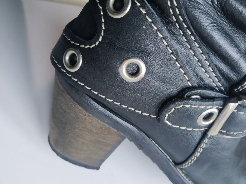Botas em pele genuína