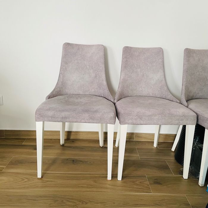 Mesa de vidro moderna com pés em aço inox – estilo contemporâneo